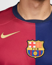 Cargar imagen en el visor de la galería, Nike Men&#39;s FC Barcelona 2024/25 Stadium Home Jersey LS
