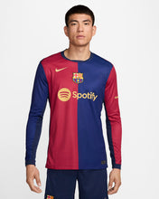 Cargar imagen en el visor de la galería, Nike Men&#39;s FC Barcelona 2024/25 Stadium Home Jersey LS
