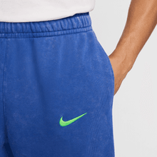 Cargar imagen en el visor de la galería, Nike Men&#39;s FC Barcelona French Terry Joggers
