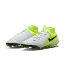 Load image into Gallery viewer, Nike Phantom Luna 2 Elite FG
