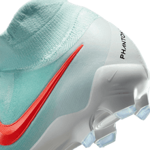 Cargar imagen en el visor de la galería, Nike Phantom Luna 2 Pro FG
