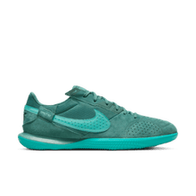 Load image into Gallery viewer, Nike Streetgato IC
