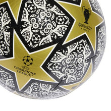 Cargar imagen en el visor de la galería, adidas UCL Club Ball
